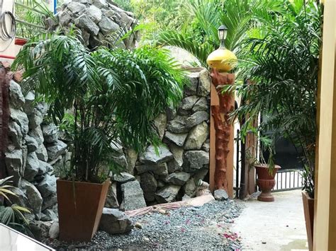 the palms resort and bar subic